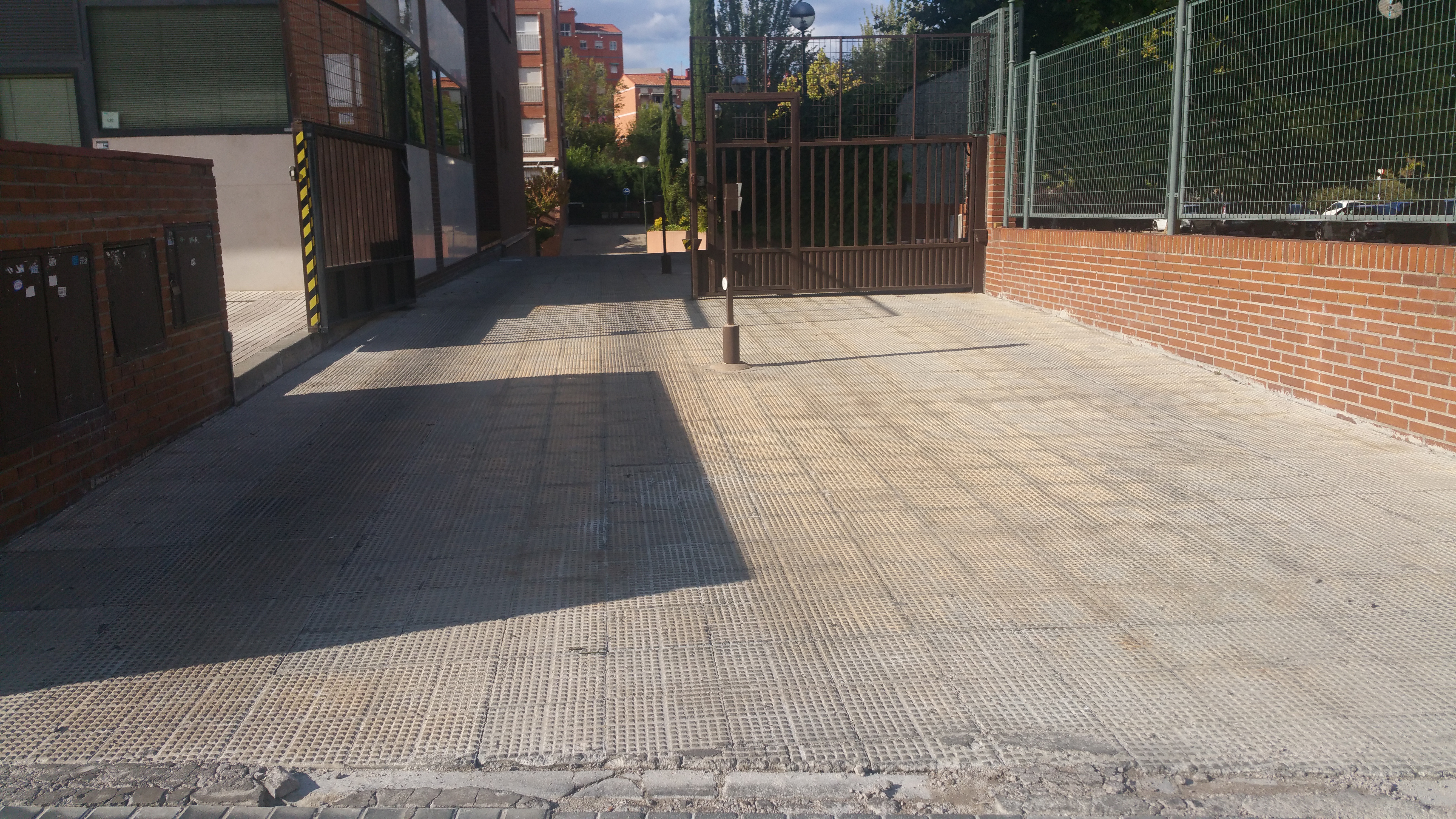 REPARACIÓN SOLADO RAMPA GARAJE Before